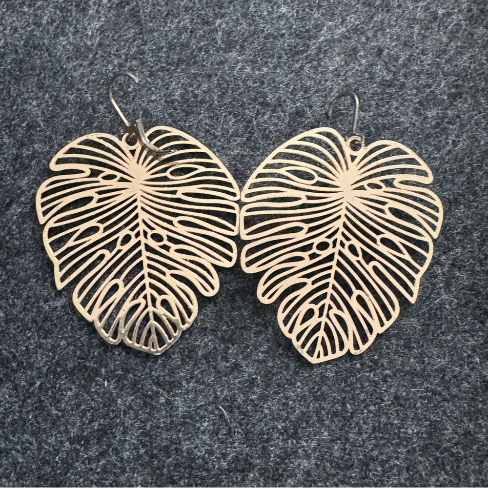 Elegant Gold Leaf Earrings